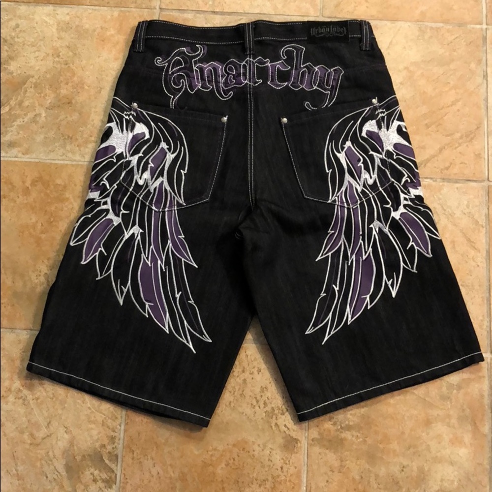 URBAN  LABEL SHORT